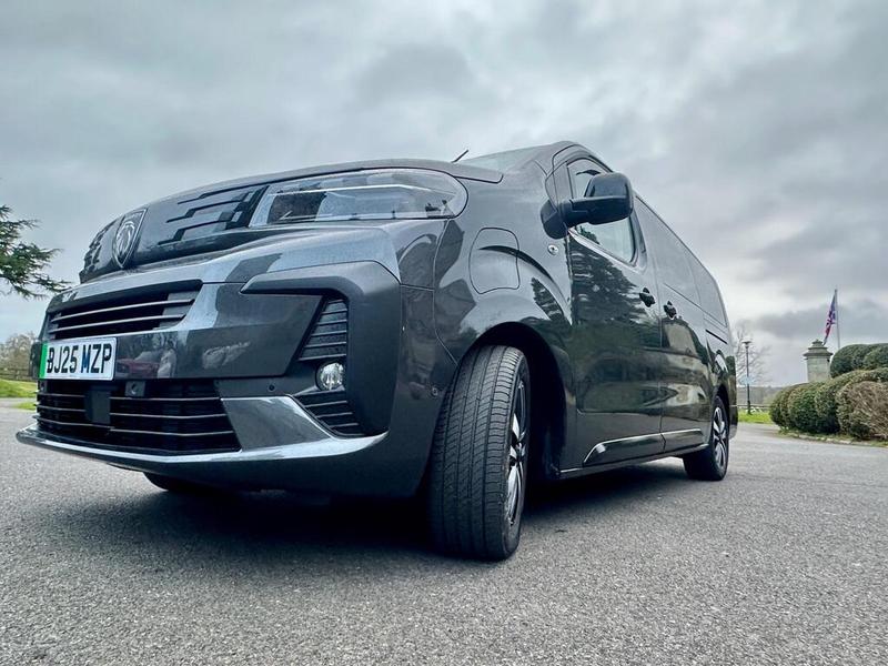 Used Peugeot e-Traveller 2025 for sale - 78042931: Photo 8