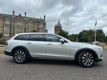 Used Volvo V90 2022 for sale - 75700492: Photo