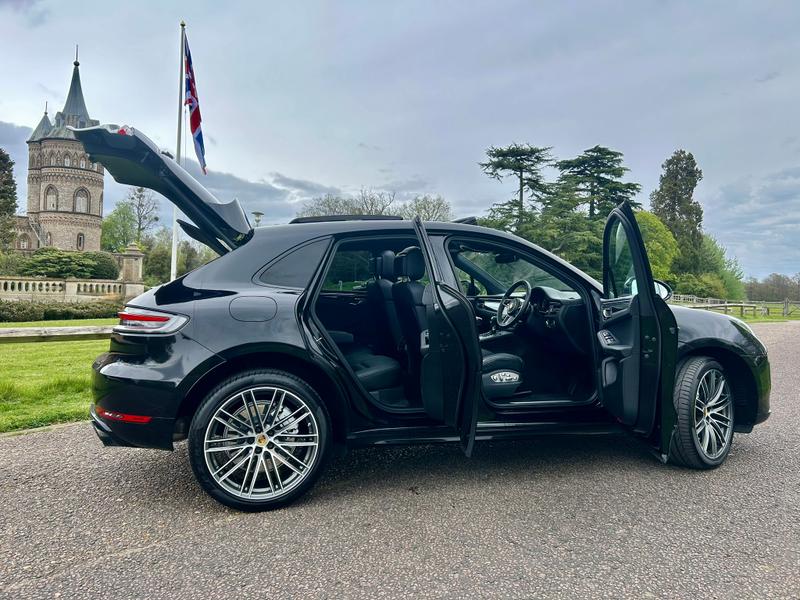 Used Porsche Macan 2020 for sale - 78186372: Photo 11