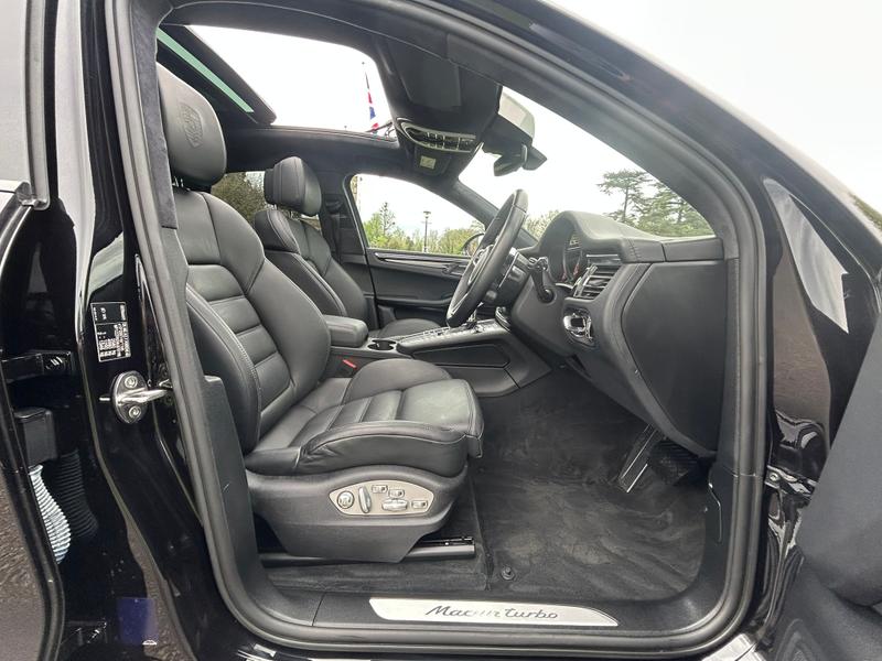 Used Porsche Macan 2020 for sale - 78186372: Photo 17