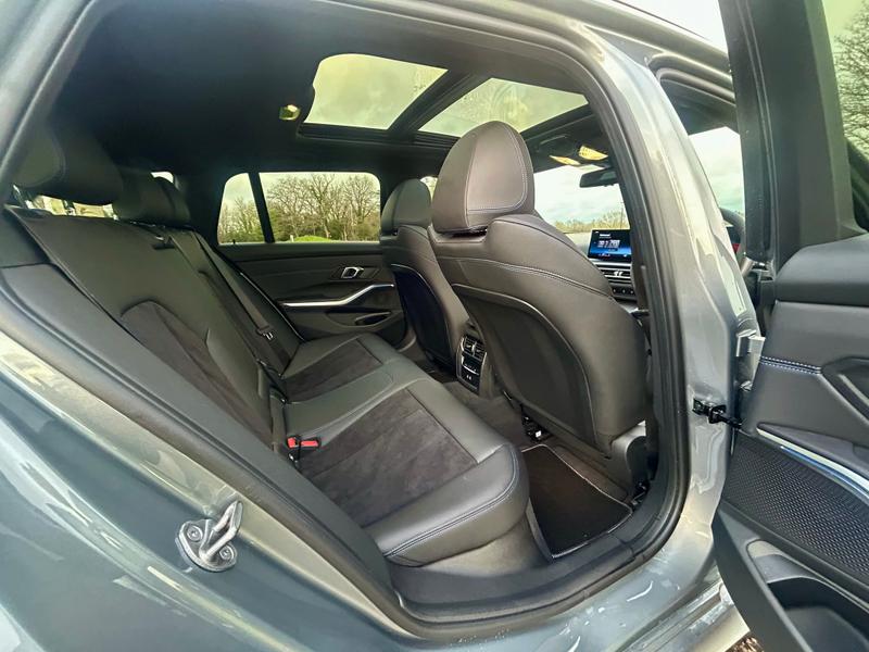 Used BMW 3 Series 2024 for sale - 77138387: Photo 16