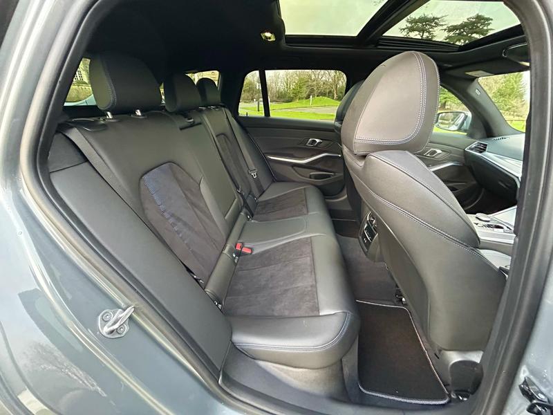 Used BMW 3 Series 2024 for sale - 77138387: Photo 17