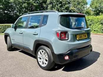 Used Jeep Renegade 2016 for sale - 79000582: Photo