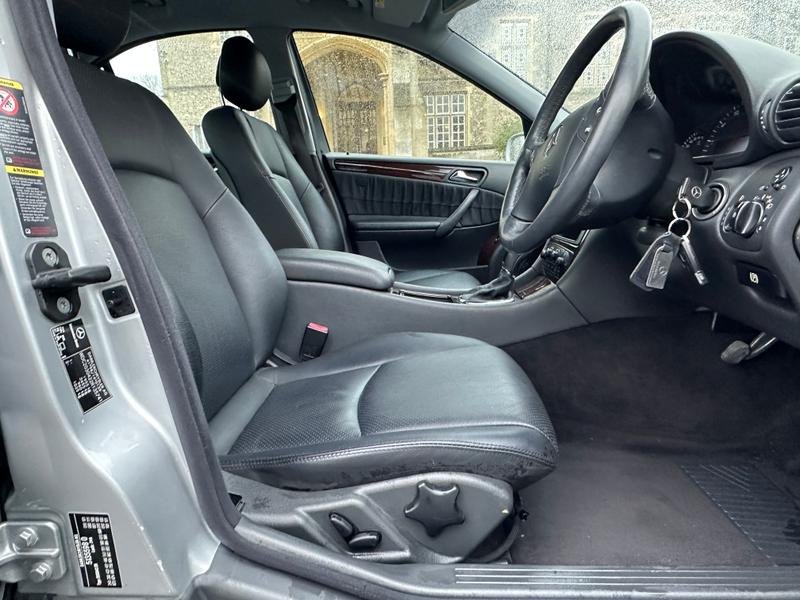Used Mercedes-Benz C Class 2004 for sale - 77274954: Photo 17