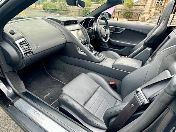 Used Jaguar F-Type 2019 for sale - 75466992: Photo 24