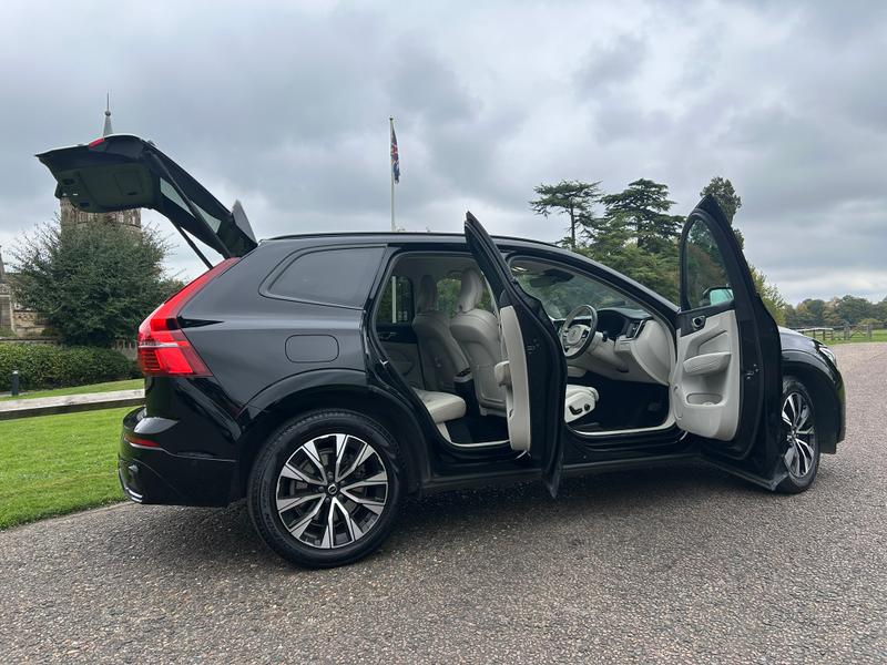 Used Volvo XC60 2022 for sale - 76241208: Photo 11