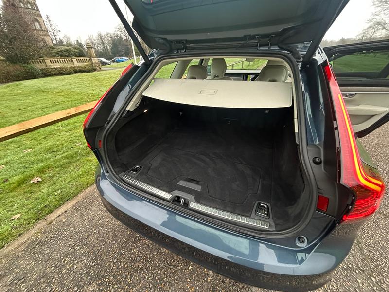 Used Volvo V90 2023 for sale - 77306924: Photo 15