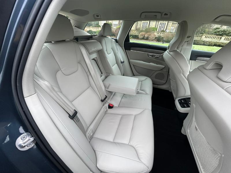 Used Volvo V90 2023 for sale - 77306924: Photo 19