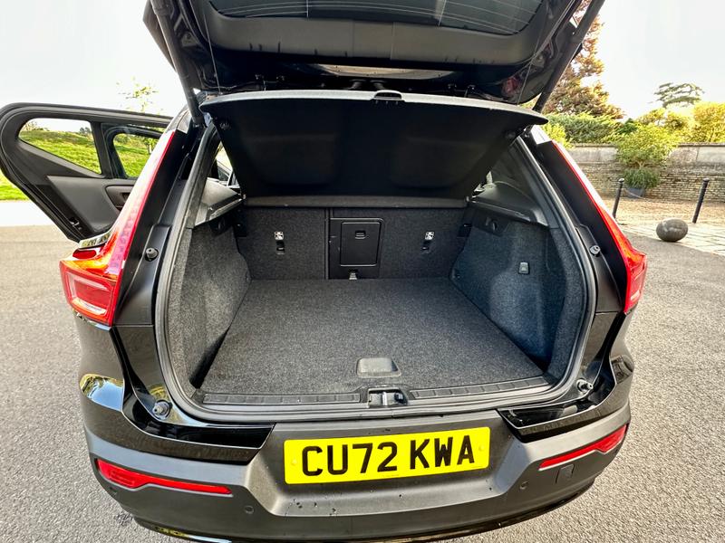 Used Volvo XC40 2022 for sale - 76382131: Photo 17