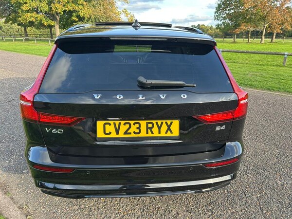 Used Volvo V60 2023 for sale - 76172693: Photo 11