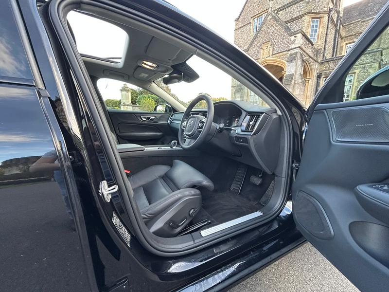 Used Volvo V60 2023 for sale - 76172693: Photo 13