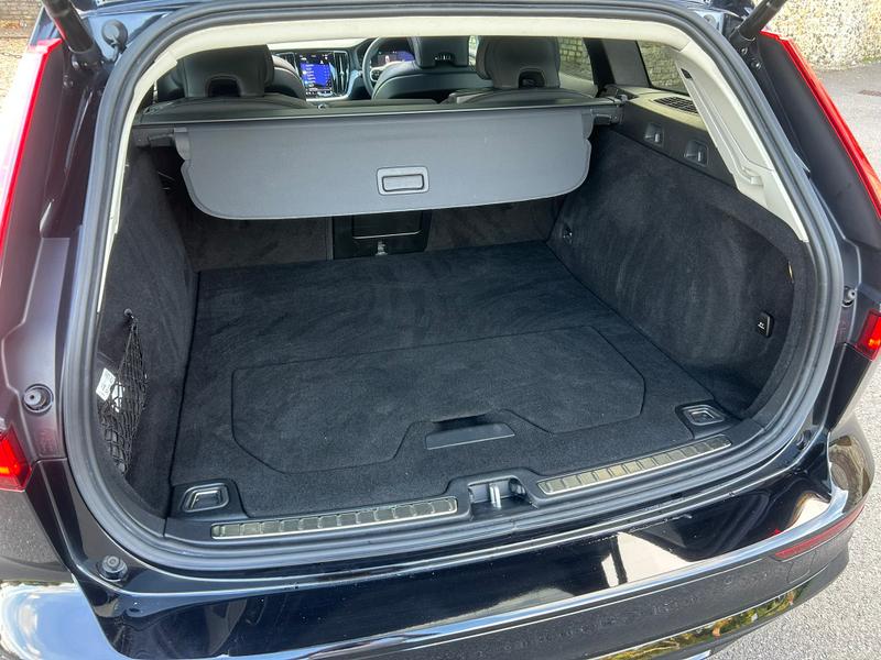 Used Volvo V60 2023 for sale - 76172693: Photo 18