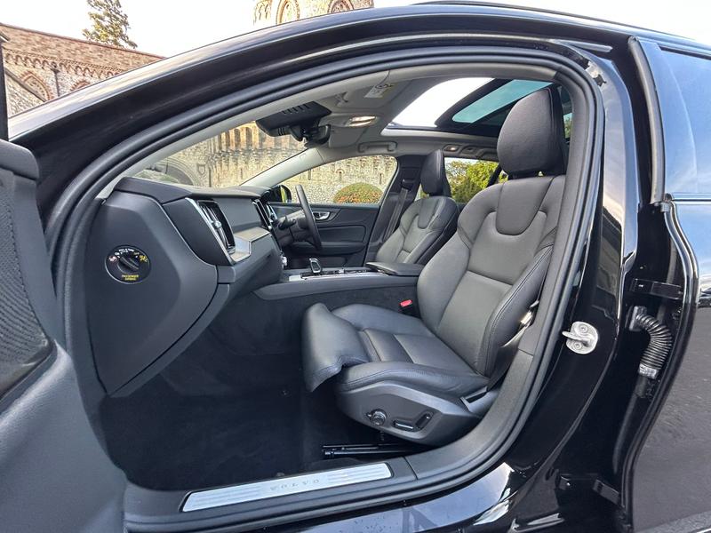 Used Volvo V60 2023 for sale - 76172693: Photo 22