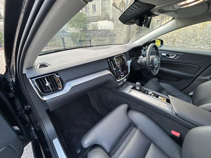 Used Volvo V60 2023 for sale - 76172693: Photo 24