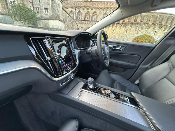 Used Volvo V60 2023 for sale - 76172693: Photo 25
