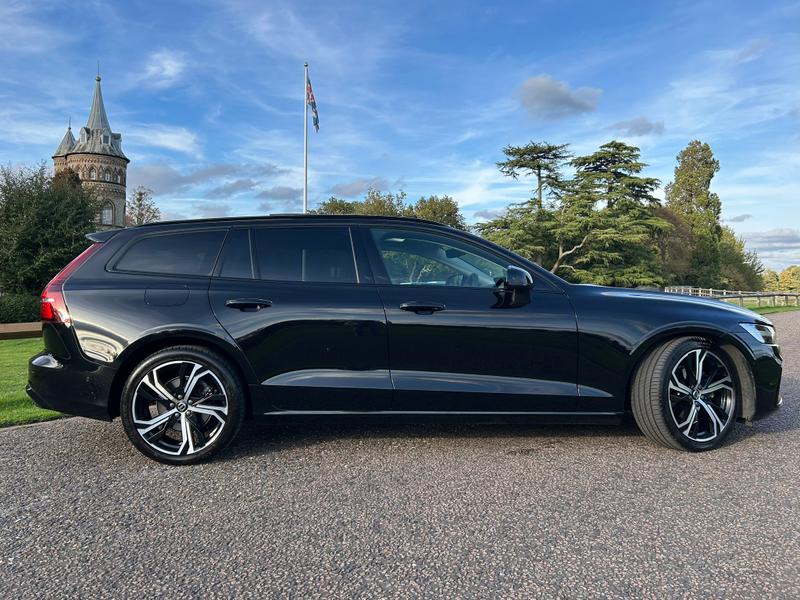 Used Volvo V60 2023 for sale - 76172693: Photo 8