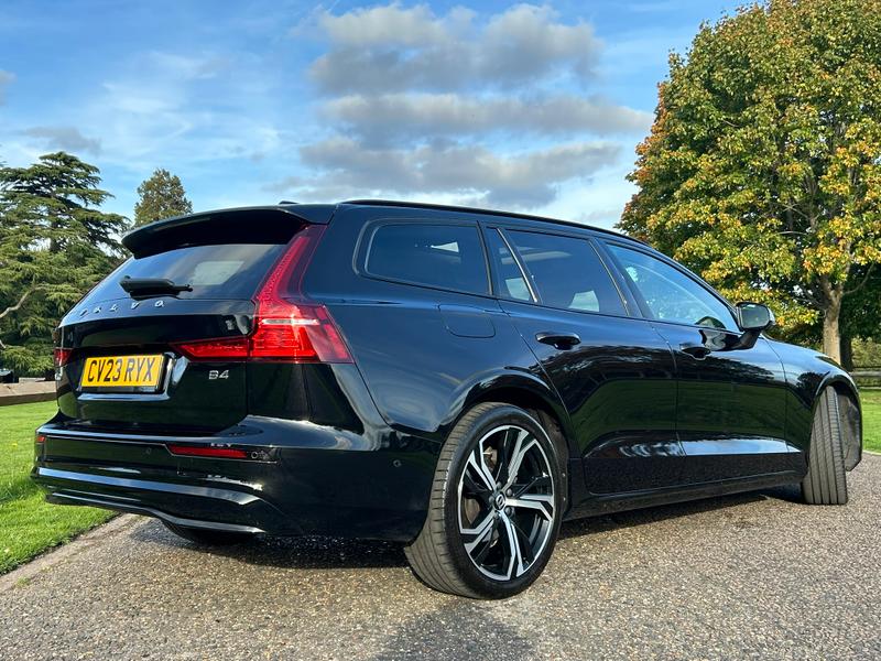 Used Volvo V60 2023 for sale - 76172693: Photo 9