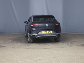 Used Volkswagen T-Roc 2018 for sale - 79658105: Photo