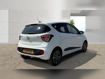 Used Hyundai i10 2018 for sale - 79533096: Photo