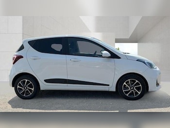 Used Hyundai i10 2018 for sale - 79533096: Photo