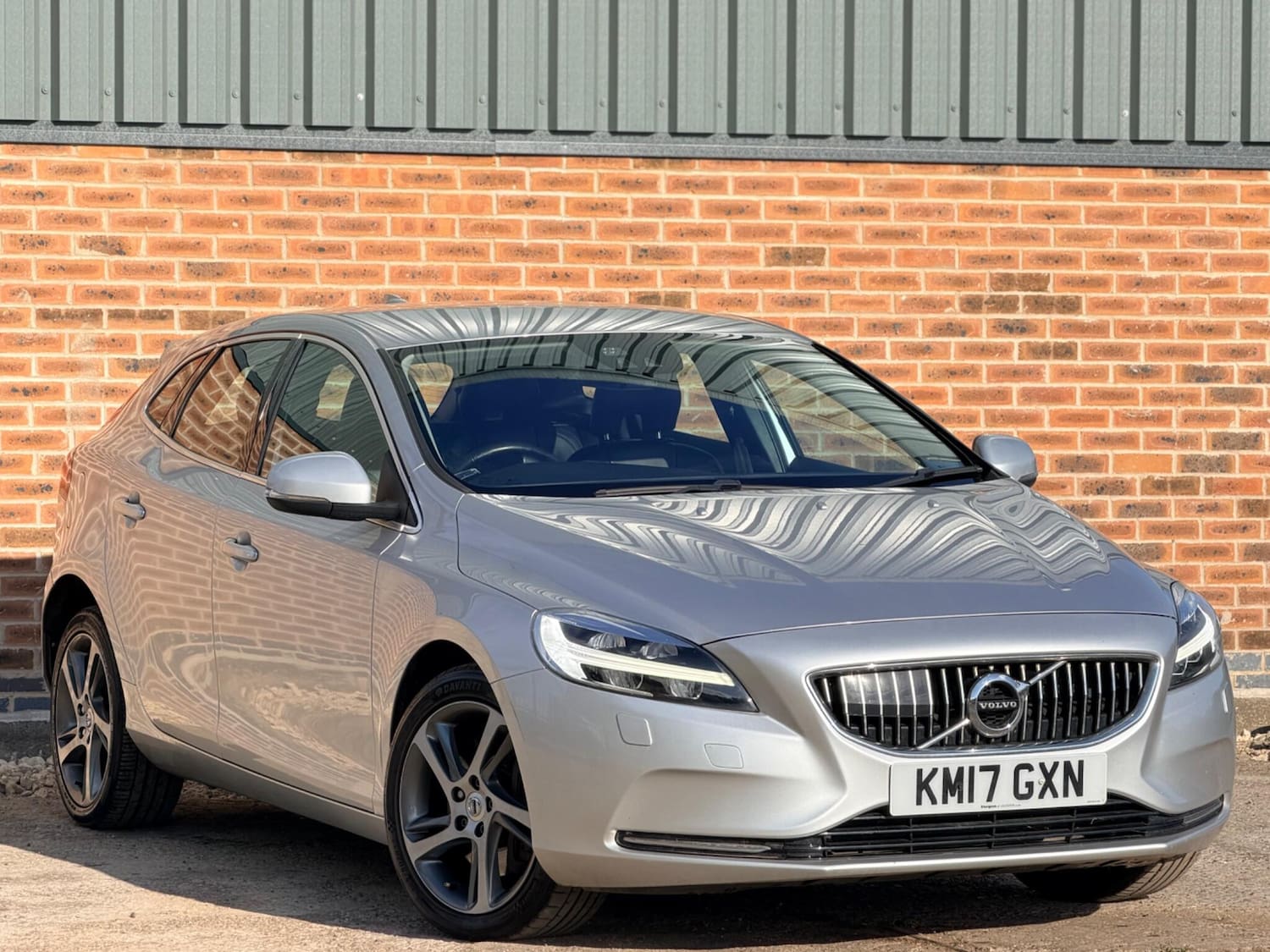 Volvo V40 