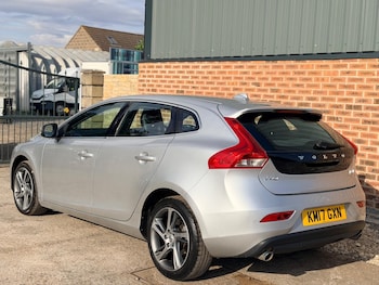 Used Volvo V40 2017 for sale - 79225307: Photo