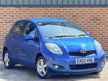 Used Toyota Yaris 2010 for sale - 79475636: Photo