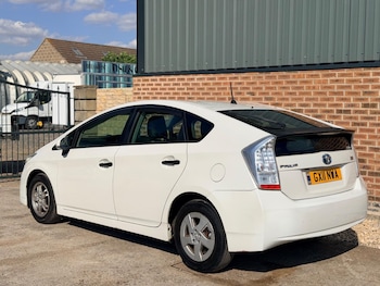 Used Toyota Prius 2011 for sale - 79224992: Photo