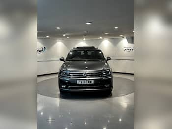 Used Volkswagen Tiguan Allspace 2019 for sale - 79875440: Photo