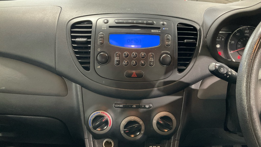 Used Hyundai i10 2013 for sale - 76599500: Photo 11