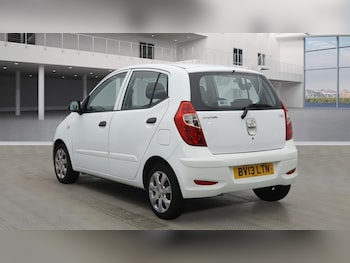 Used Hyundai i10 2013 for sale - 76599500: Photo