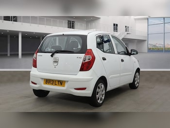 Used Hyundai i10 2013 for sale - 76599500: Photo
