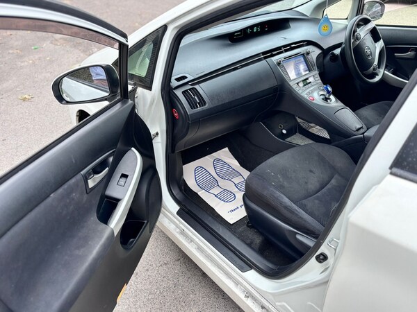 Used Toyota Prius 2019 for sale - 76206153: Photo 15