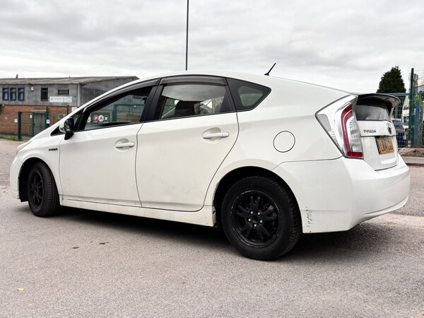 Used Toyota Prius 2019 for sale - 76206153: Photo 3