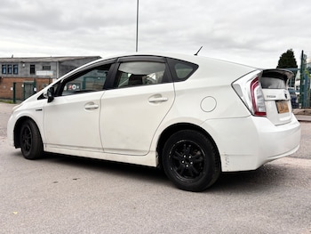 Used Toyota Prius 2019 for sale - 76206153: Photo 3