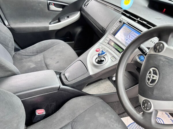 Used Toyota Prius 2019 for sale - 76206153: Photo 8