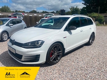 Used Volkswagen Golf 2016 for sale - 75582101: Photo