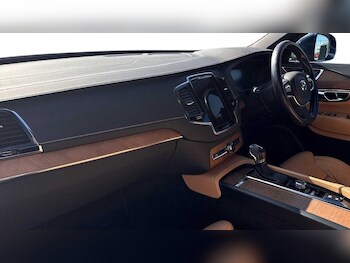 Used Volvo XC60 2026 for sale - 78235856: Photo