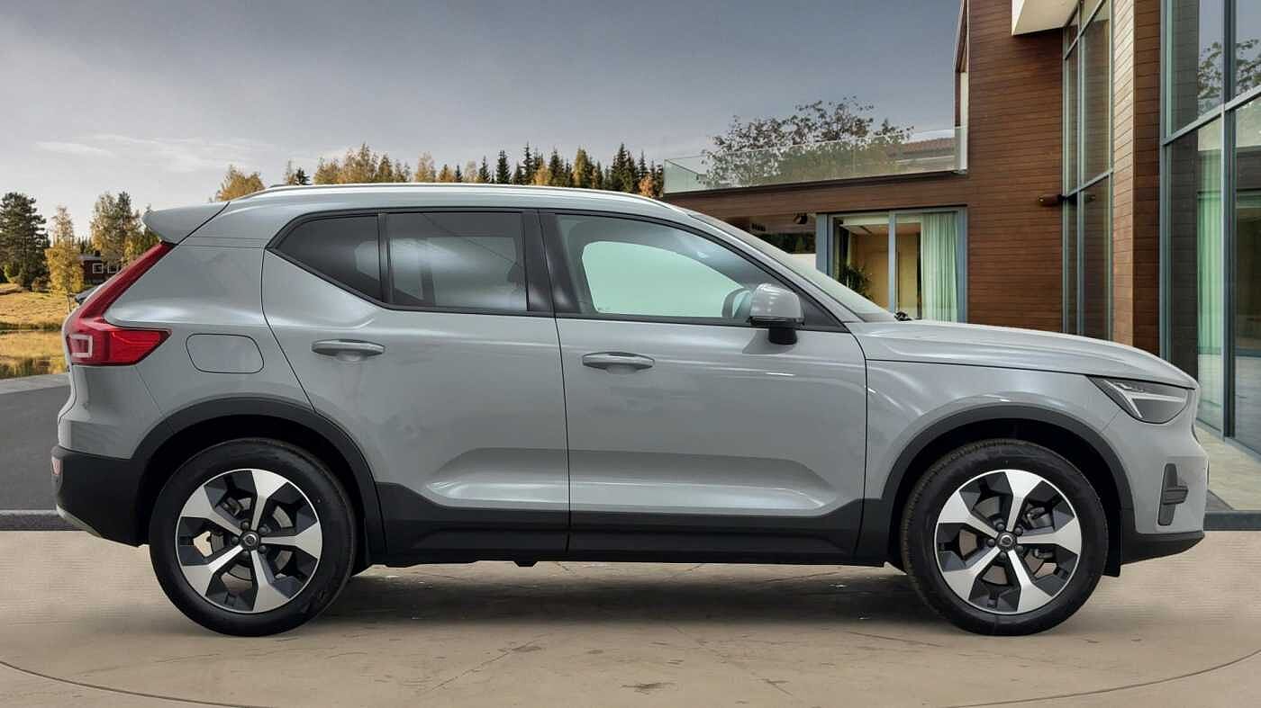 Used Volvo XC40 2025 for sale - 76680502: Photo 2