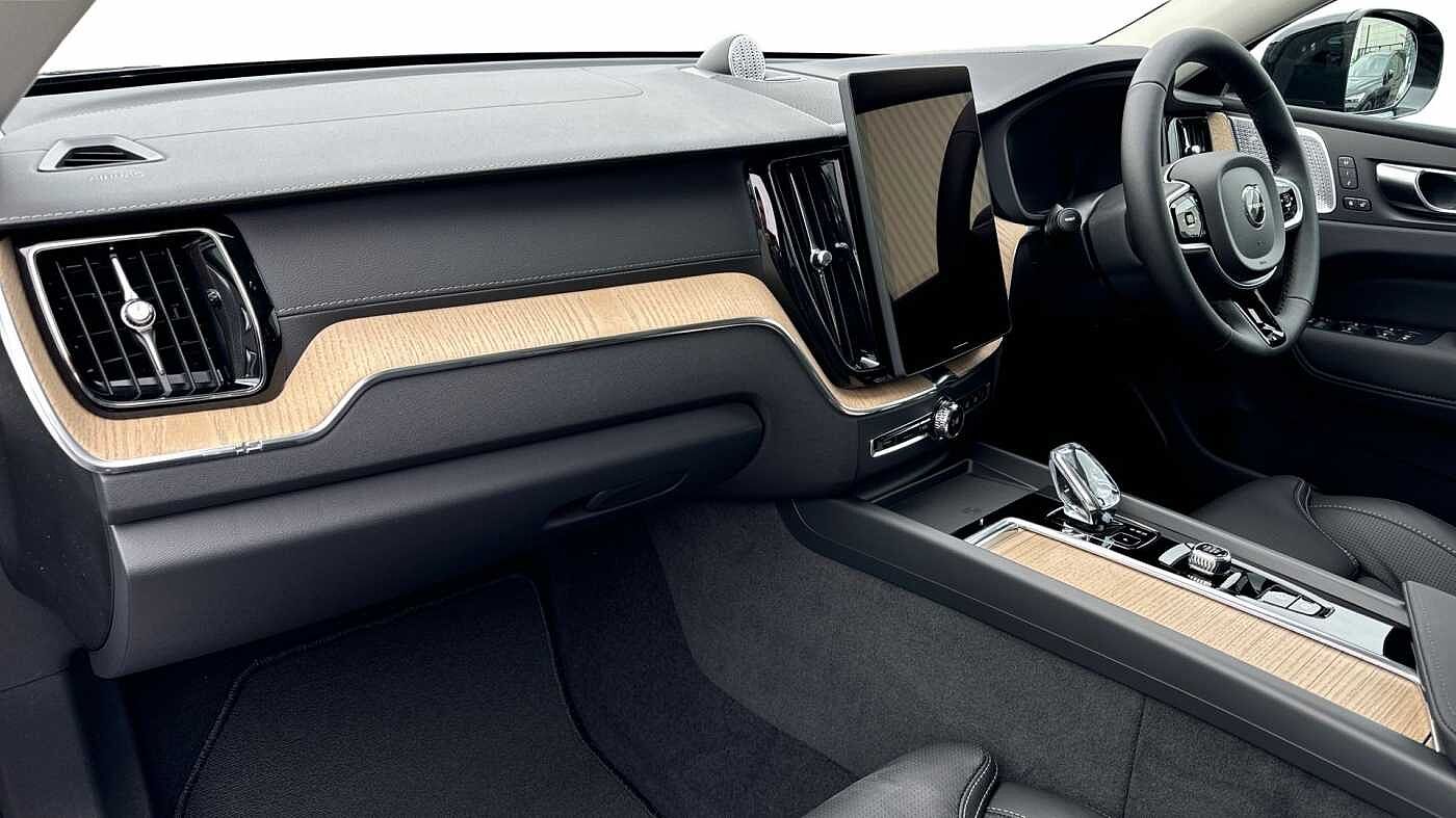 Used Volvo XC60 2025 for sale - 76679052: Photo 4