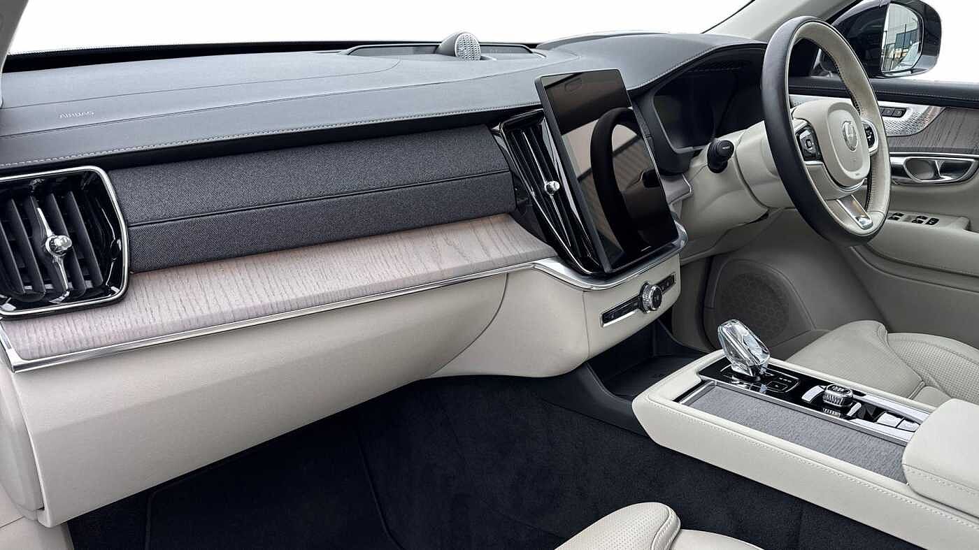 Used Volvo XC90 2025 for sale - 77800219: Photo 4