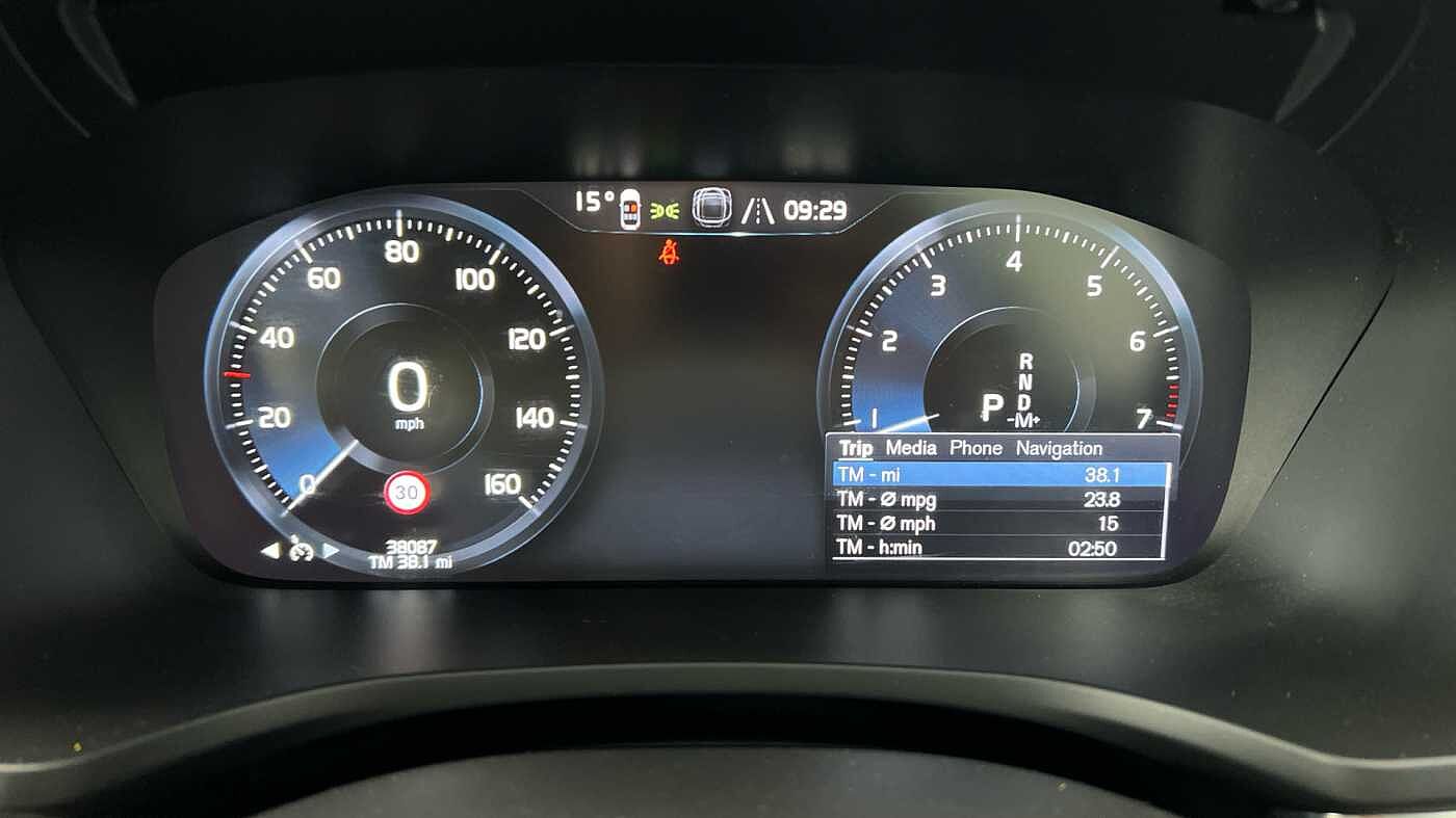 Used Volvo V60 2021 for sale - 76674428: Photo 9