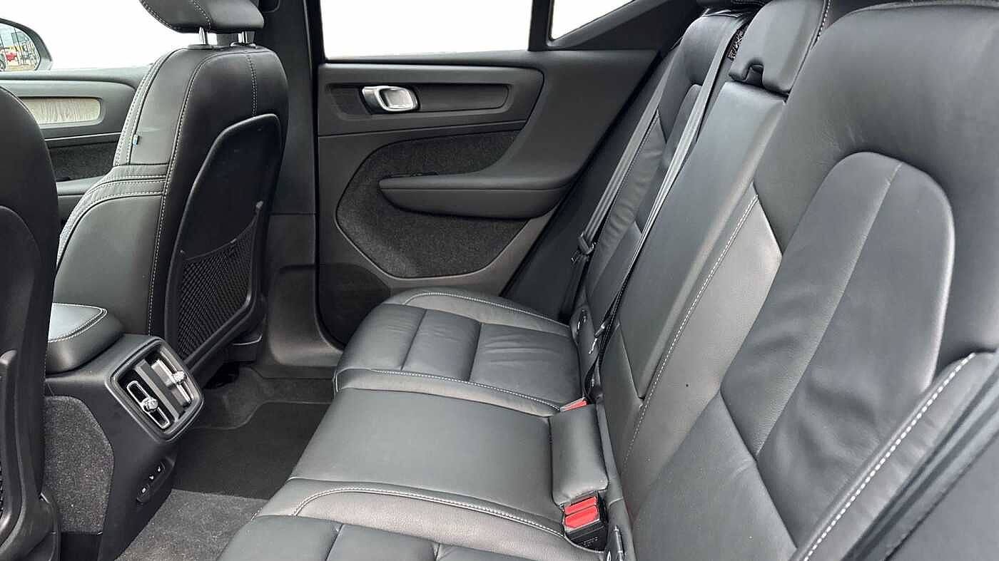 Used Volvo XC40 2023 for sale - 77392076: Photo 10