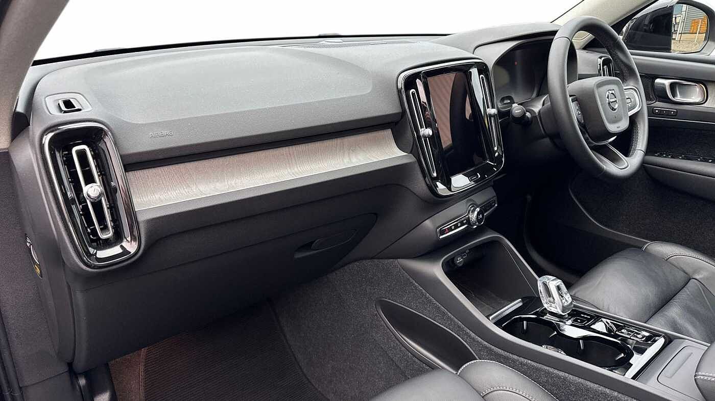 Used Volvo XC40 2023 for sale - 77392076: Photo 4