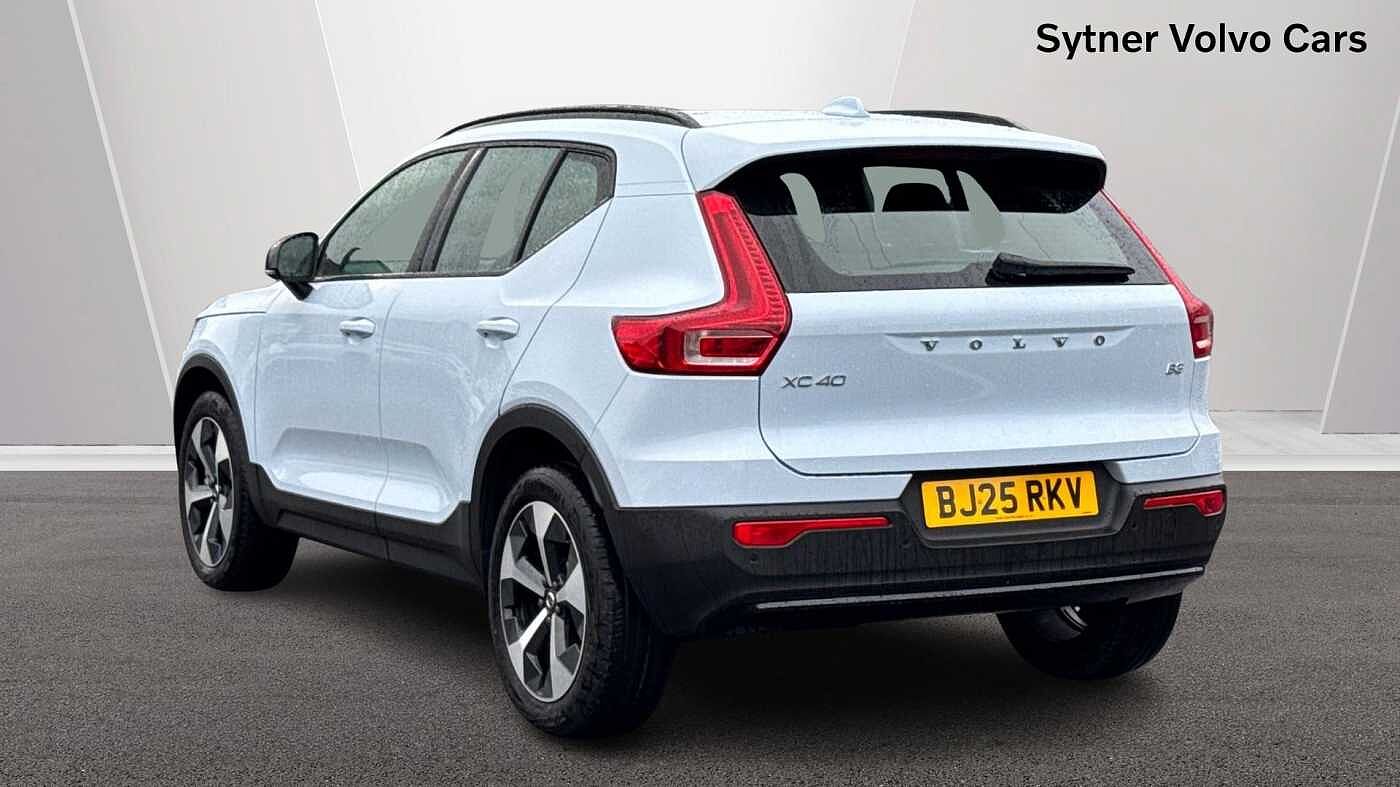 Used Volvo XC40 2025 for sale - 76679770: Photo 2