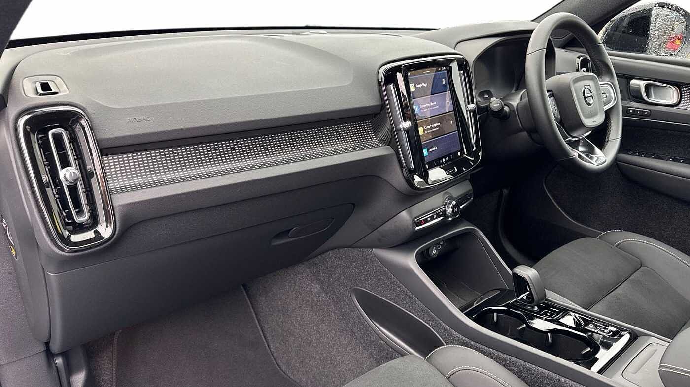 Used Volvo XC40 2025 for sale - 76679770: Photo 4