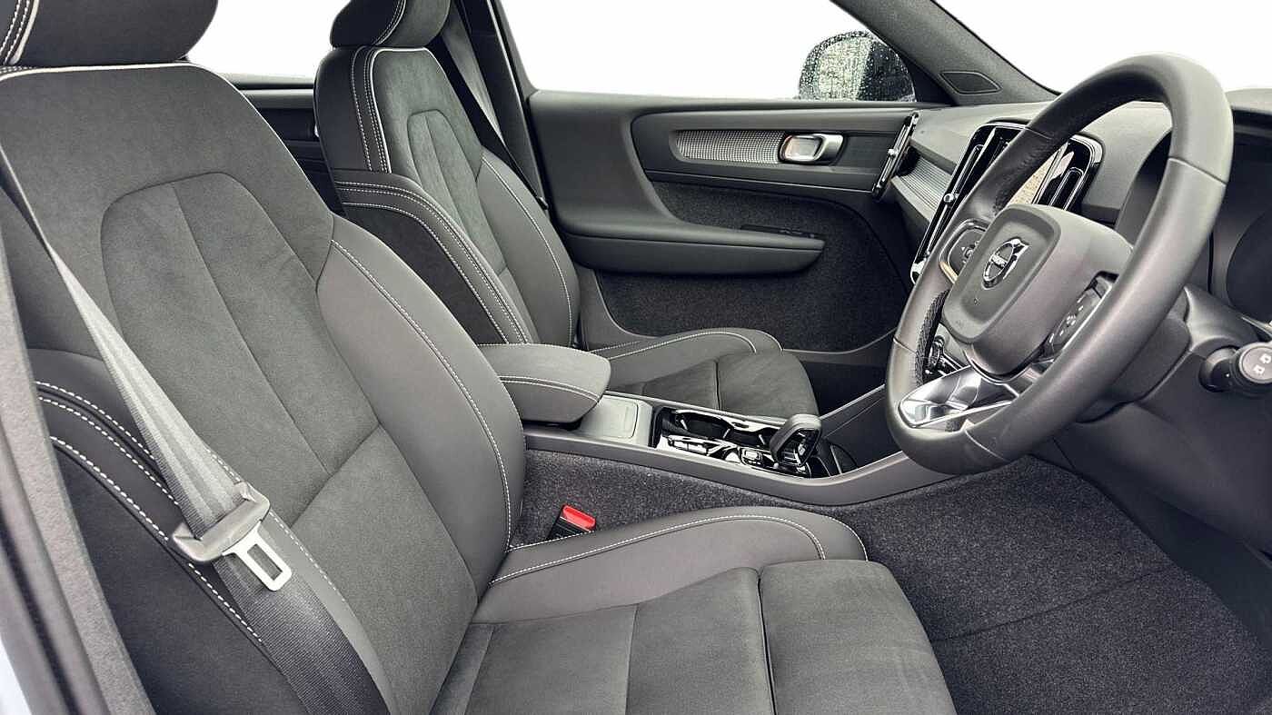 Used Volvo XC40 2025 for sale - 76679770: Photo 9