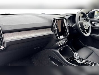 Used Volvo XC40 2025 for sale - 78473558: Photo