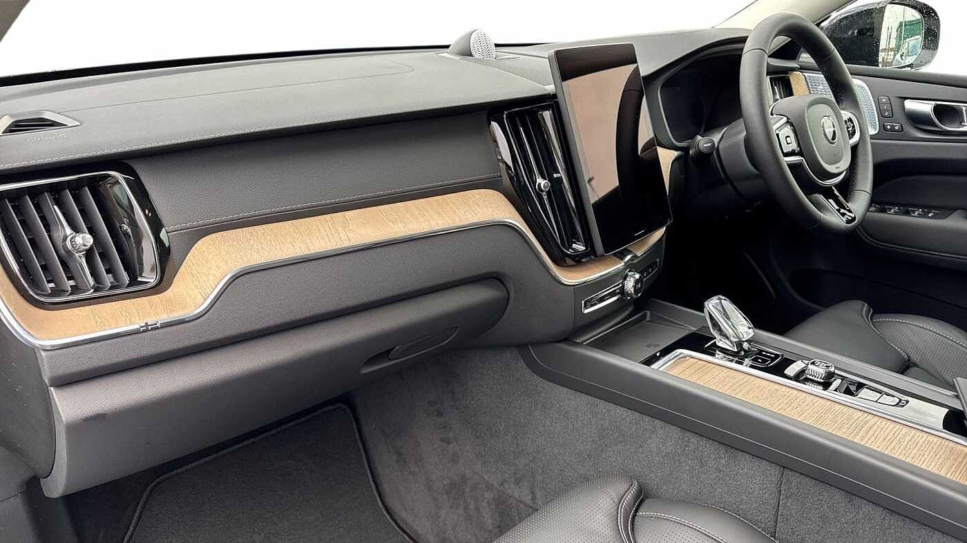 Used Volvo XC60 2025 for sale - 76679486: Photo 4