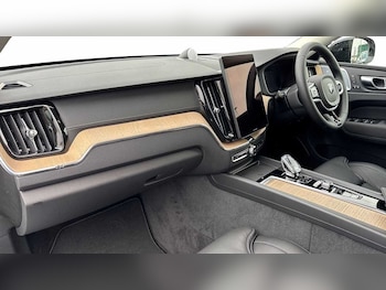 Used Volvo XC60 2025 for sale - 76679486: Photo